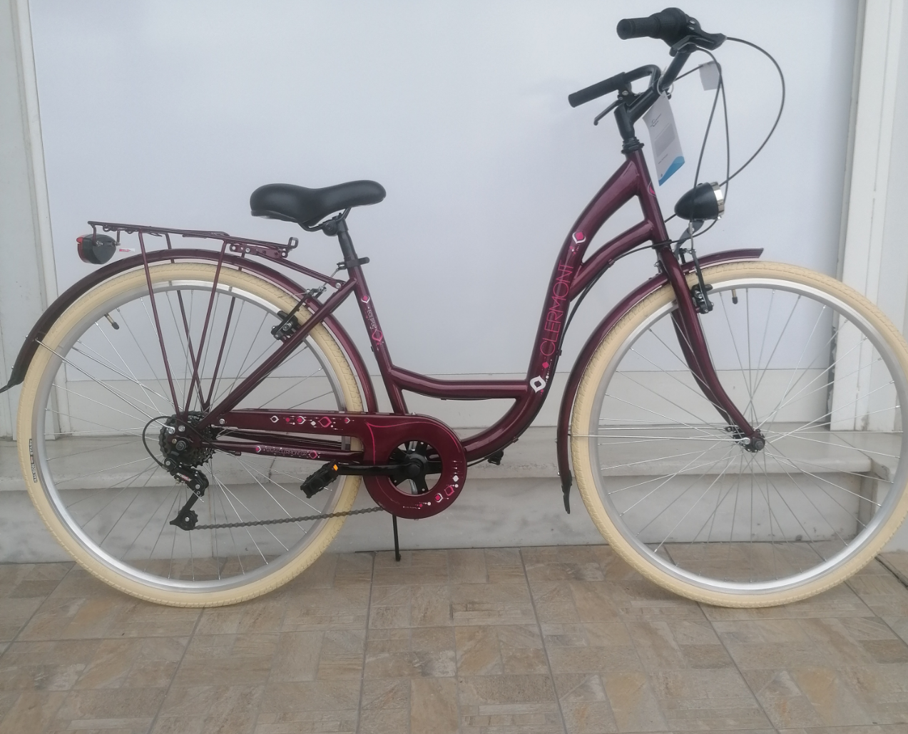28" Clermont Eclipse